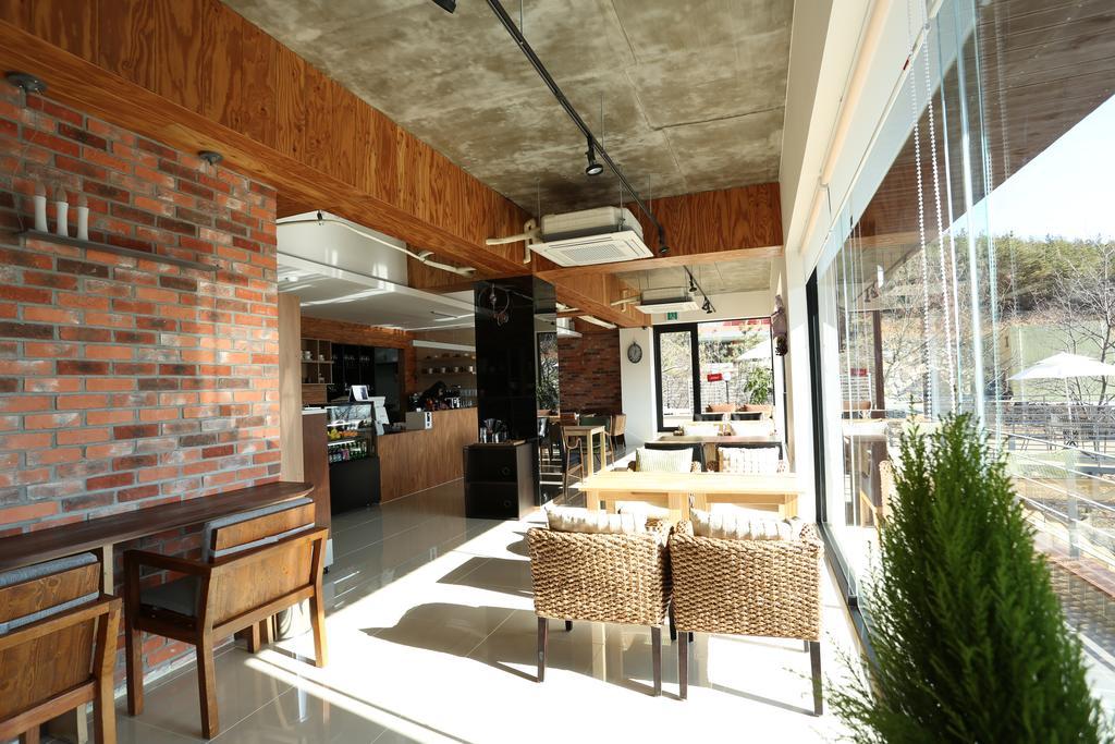 Radiance Tourist Hotel Кодже Экстерьер фото