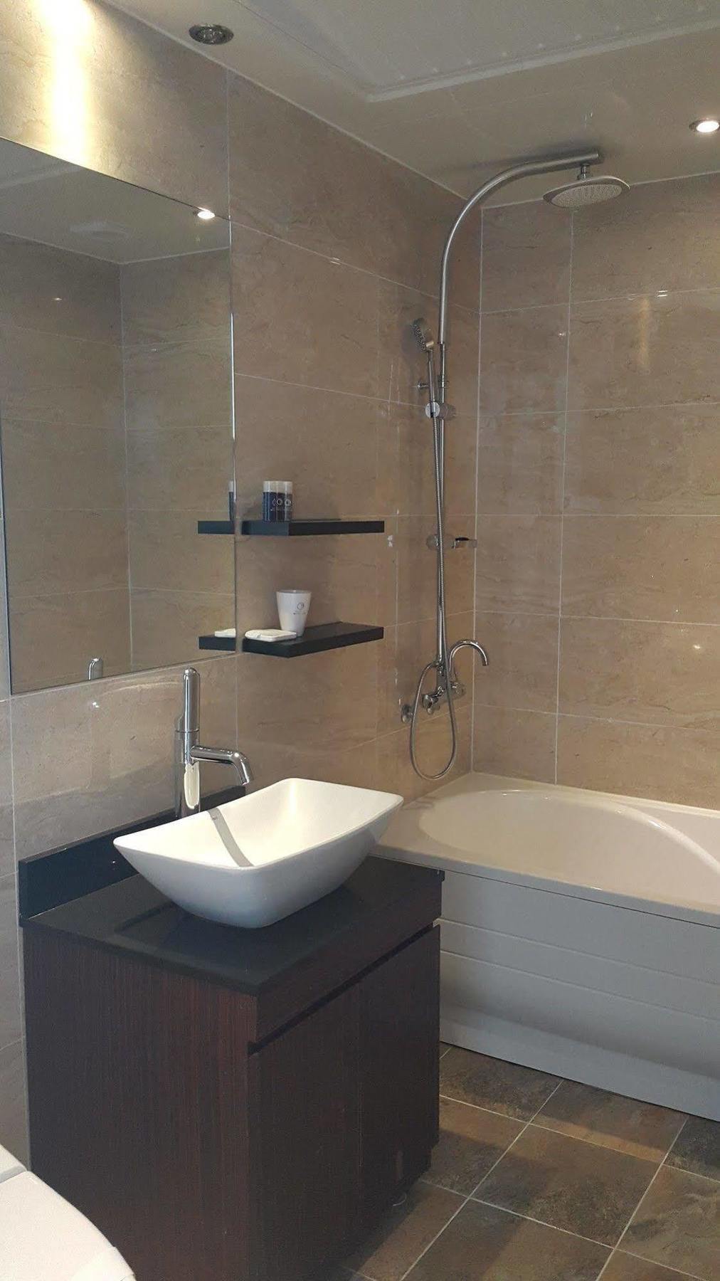 Radiance Tourist Hotel Кодже Экстерьер фото
