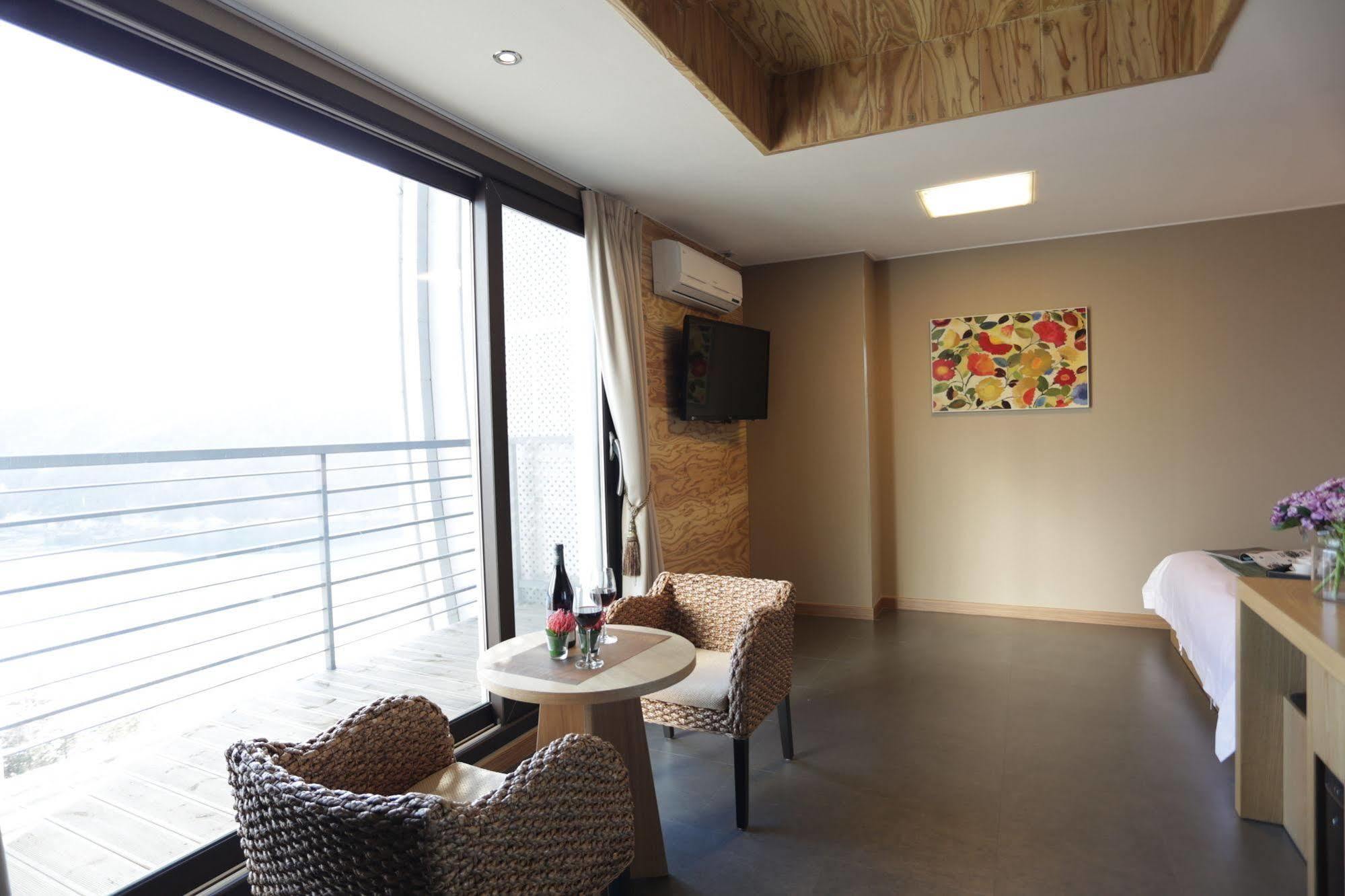 Radiance Tourist Hotel Кодже Экстерьер фото