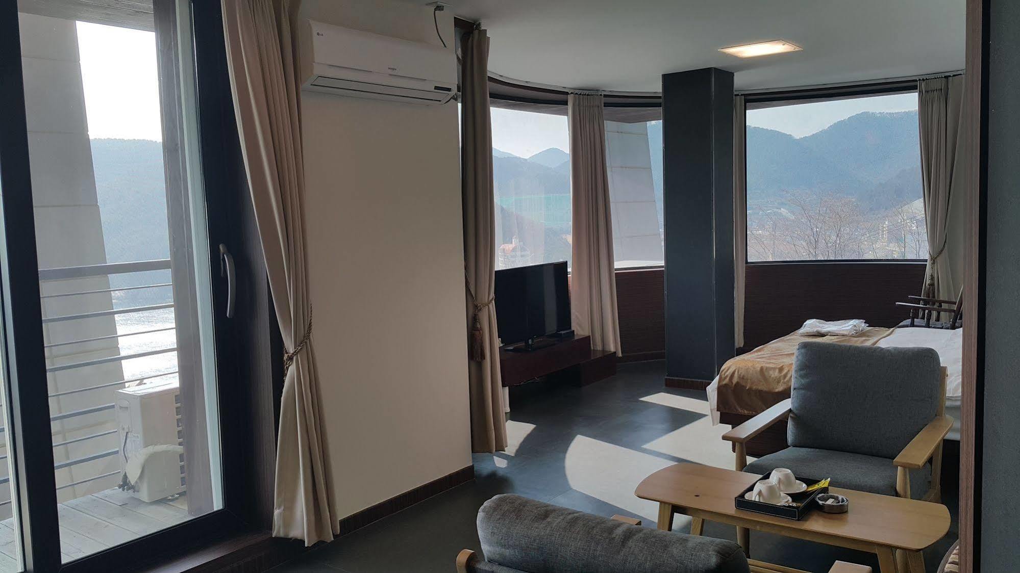 Radiance Tourist Hotel Кодже Экстерьер фото